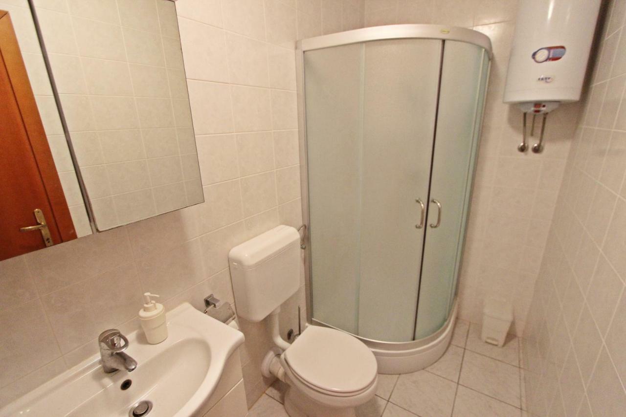 Apartments Josip Муртер Екстериор снимка